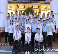 王建强在济南看望我省参加第七届全国残疾人职业技能大赛选手